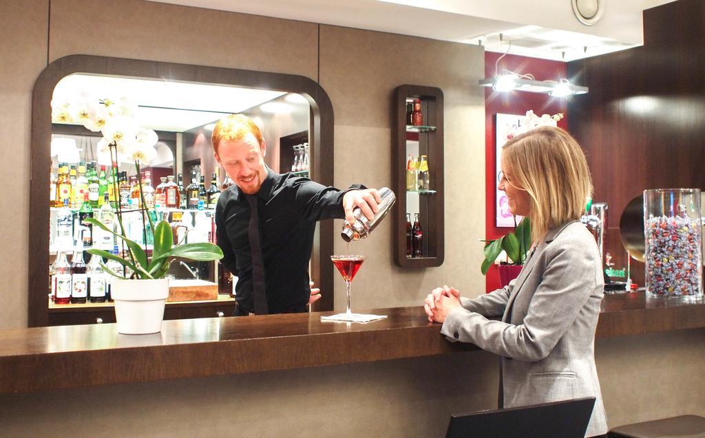 Mercure Angers Centre Gare Екстер'єр фото